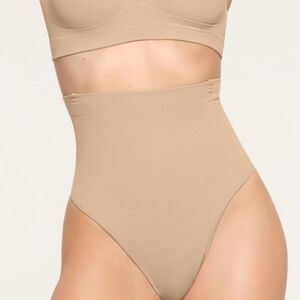 NWOT Skims Core Control High Waisted Thong XXS/XS